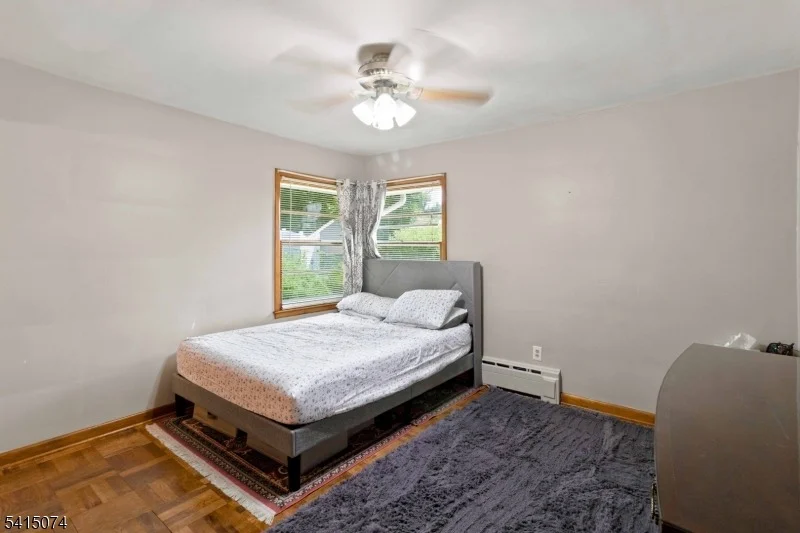 Photo of 1 Roy St
