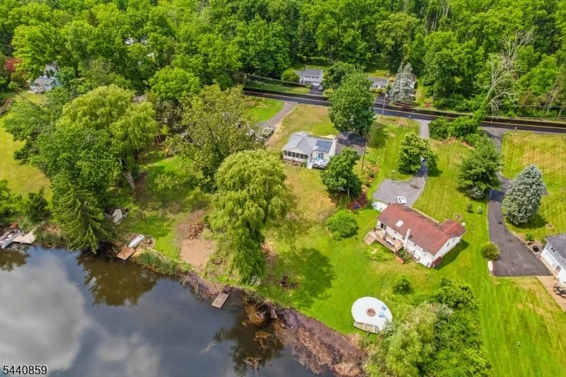 Photo of 194 Decker Pond Rd
