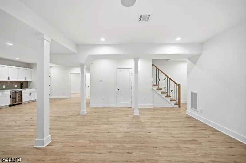 Photo of 936 Beverly Dr