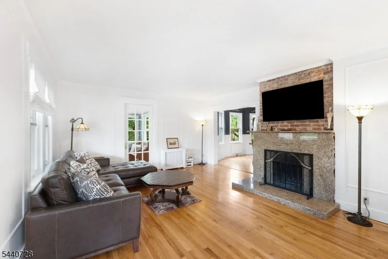 Photo of 34 Orchard Sq