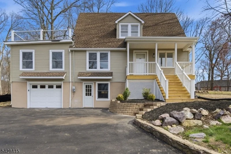 Photo of 4 Hillside Rd