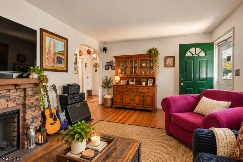 Photo of 17 Bryant Ave
