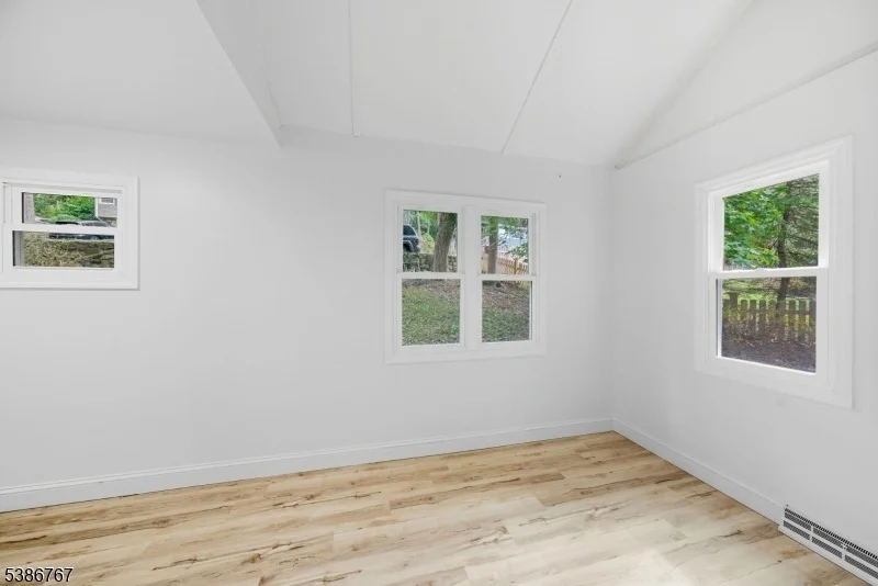Photo of 330 Springbrook Trl