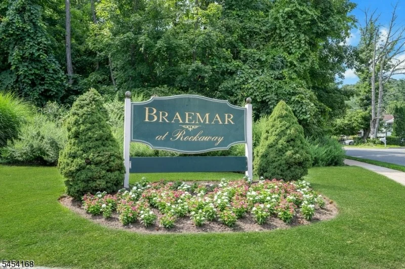 Photo of 21 Braemar Dr