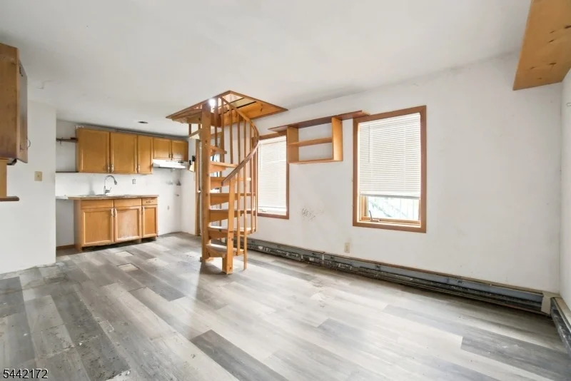 Photo of 175 Wertsville Rd