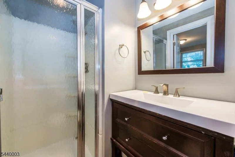 Photo of 8 Kennedy Dr