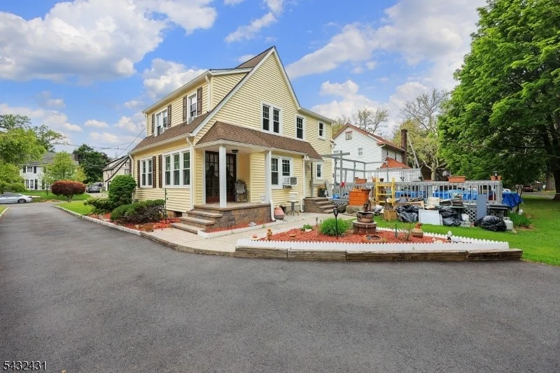 Photo of 1115 Central Ave