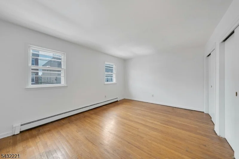 Photo of 183 Devon St