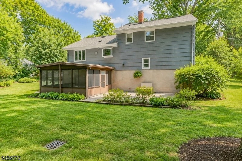 Photo of 43 Roosevelt Ave