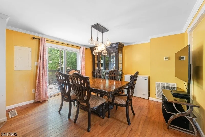 Photo of 4 Dandridge Dr