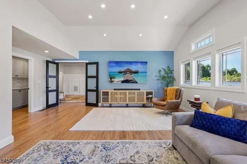 Photo of 231 Mountain Ave