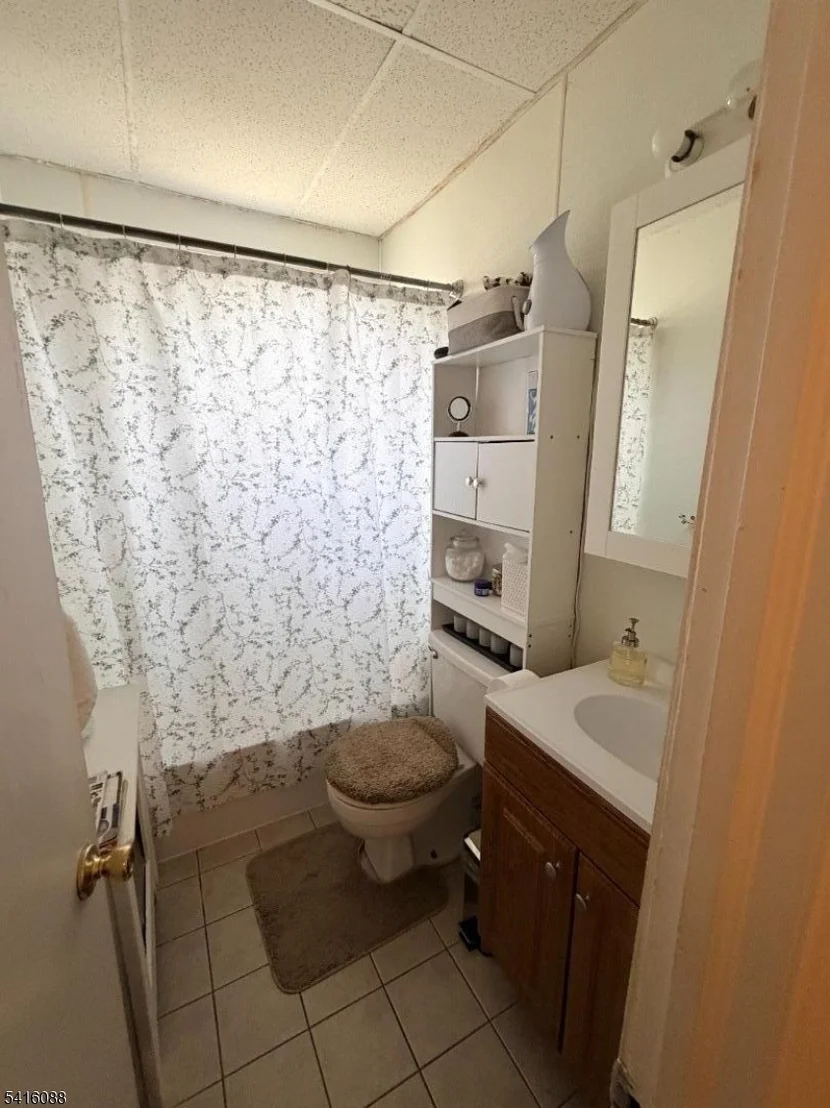 Photo of 16 Roosevelt Ave
