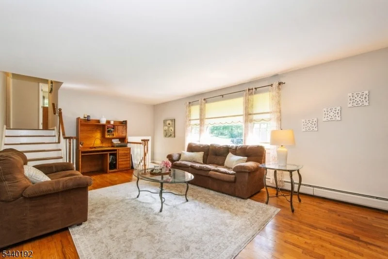 Photo of 27 Dewey Dr