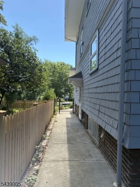 Photo of 88 Edgemont Rd