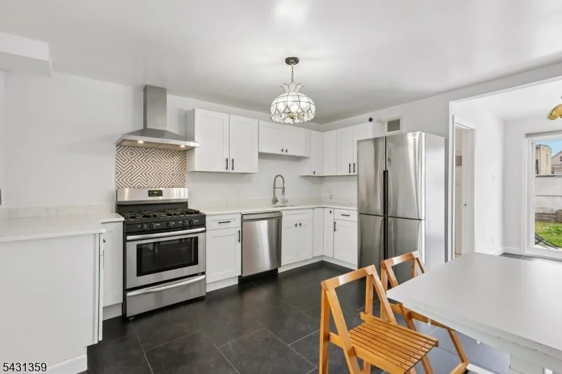 Photo of 63 Garrison St