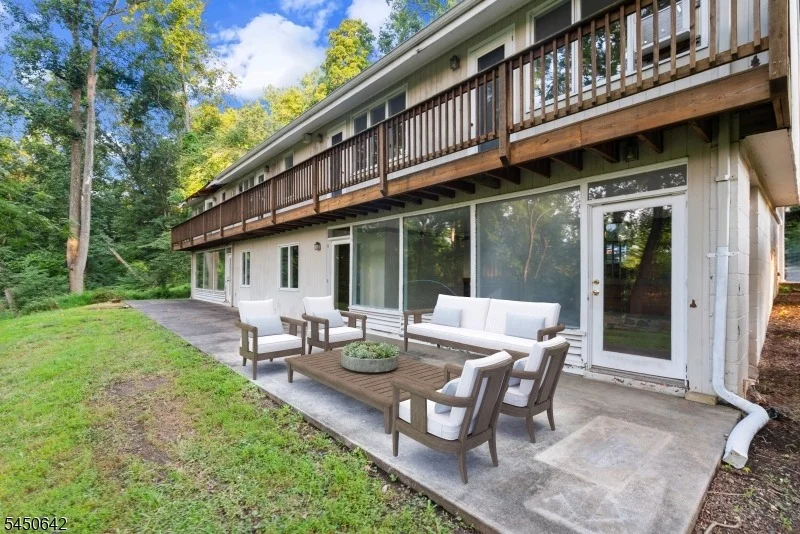 Photo of 14 Stoney Hill Rd