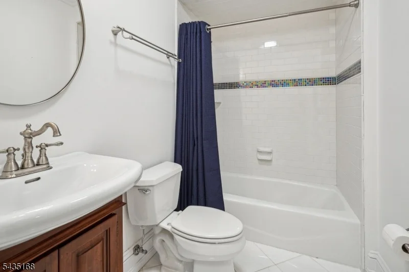 Photo of 63 Addison Dr