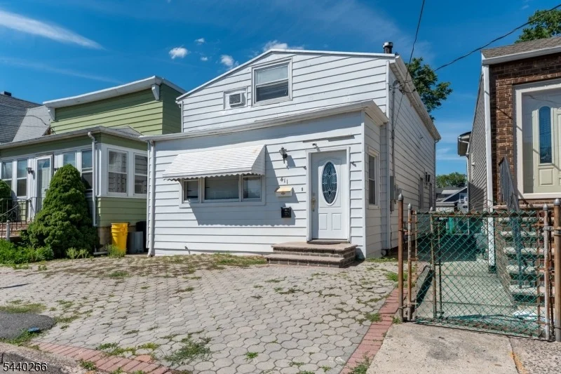 Photo of 411 Sheridan Pl
