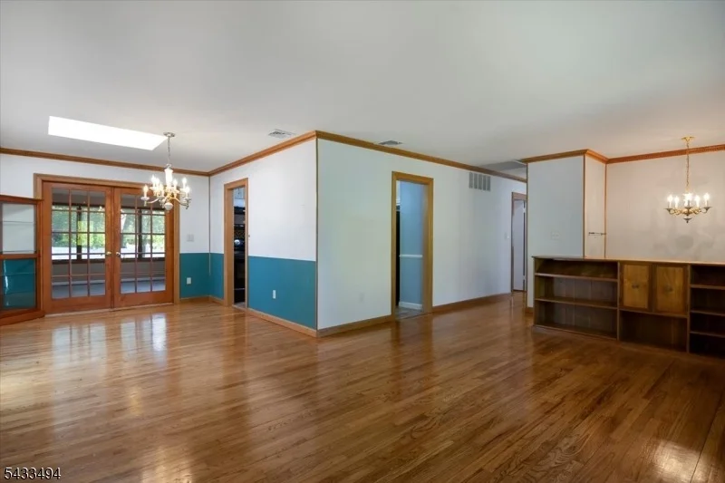 Photo of 44 Summit Rd