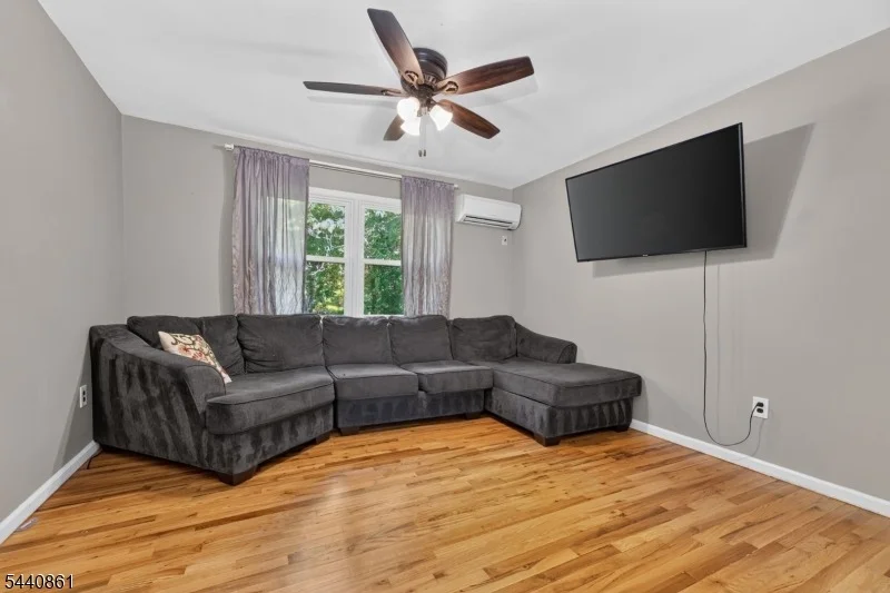 Photo of 501 Hamilton Dr