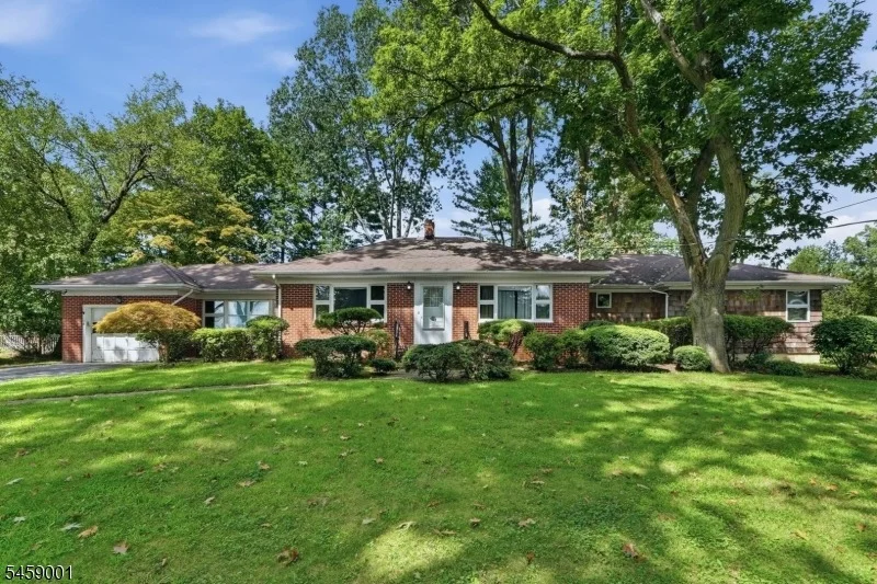 Photo of 23 Glendale Dr