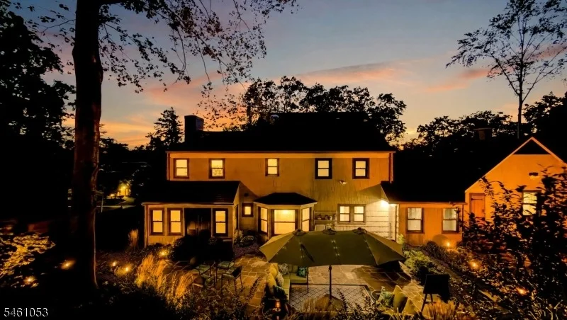 Photo of 901 Belvidere Ave