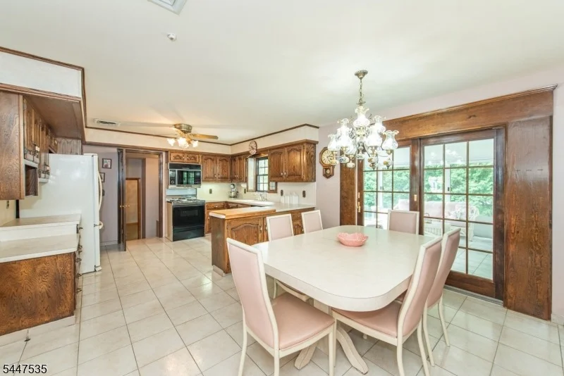 Photo of 21 Bates Dr