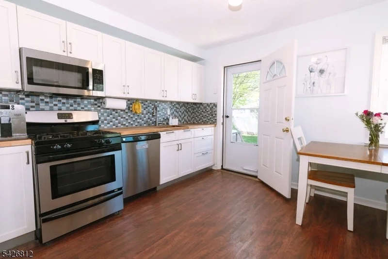 Photo of 104 Hillcrest Ter