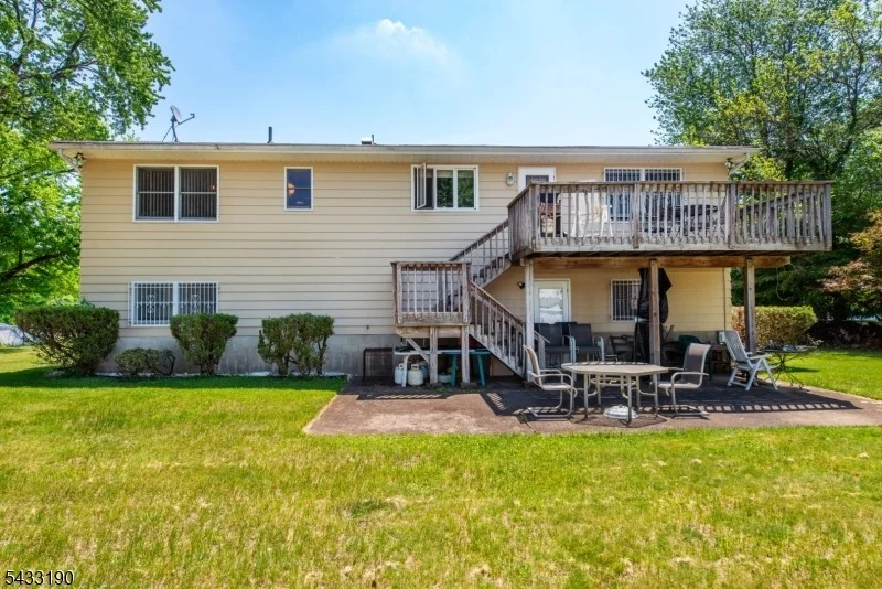 Photo of 8 Carlos Dr