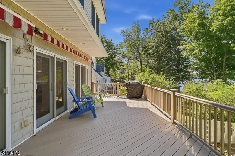 Photo of 212 Long Pond Rd
