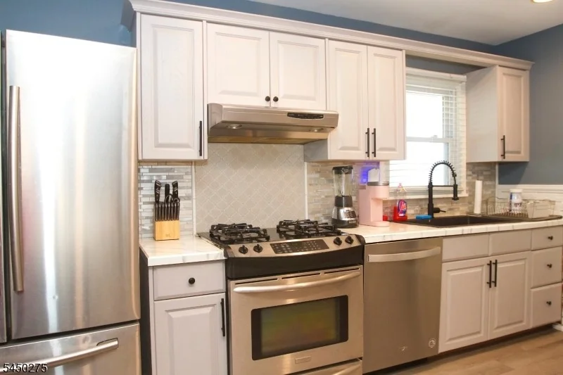 Photo of 319 Spruce Dr