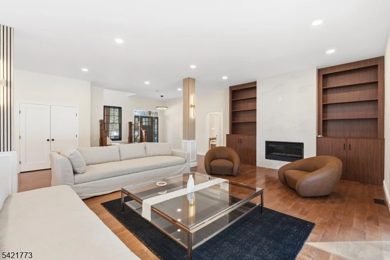 Photo of 803 Marshall Rd