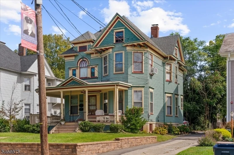 Photo of 128 Belvidere Ave