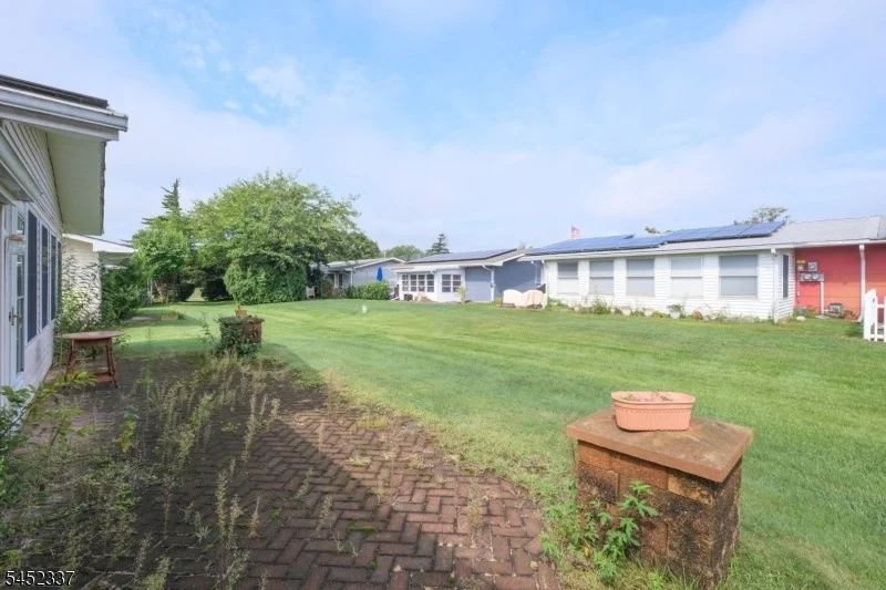 Photo of 6 PHILLIPS RD