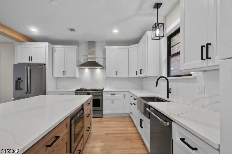 Photo of 41 Lefke Ln