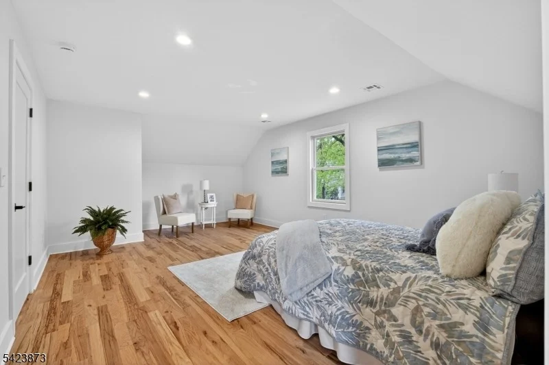 Photo of 287 Orange Rd