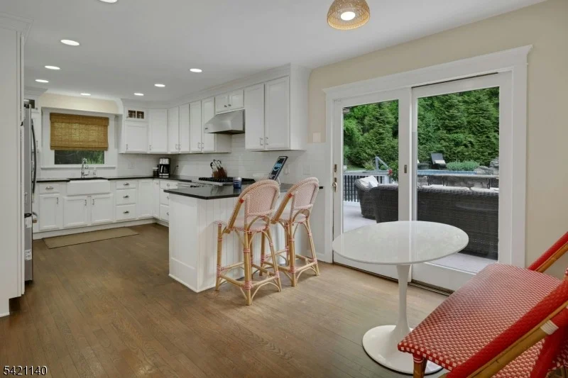 Photo of 744 River Rd
