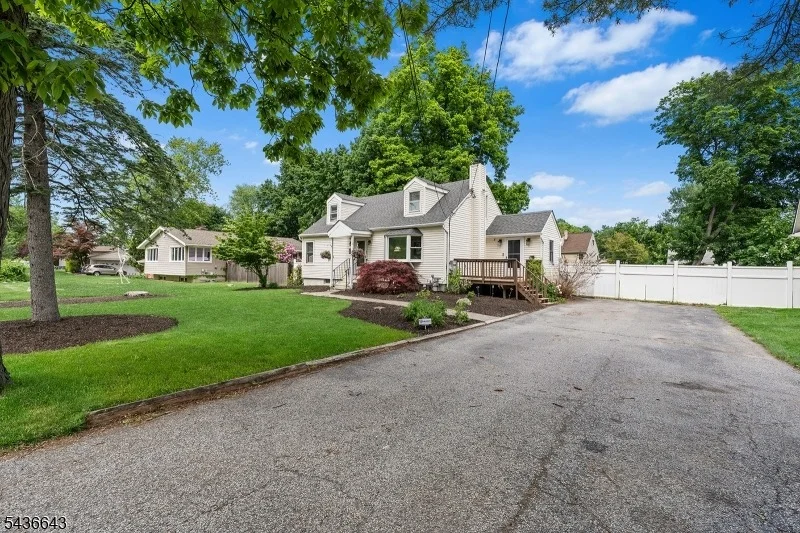 Photo of 59 Conestoga Trl