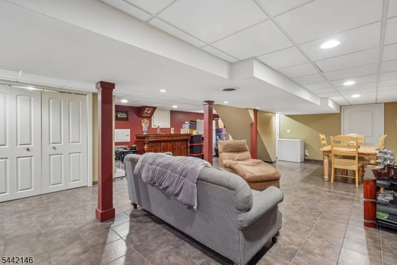 Photo of 49 Pancake Hollow Dr