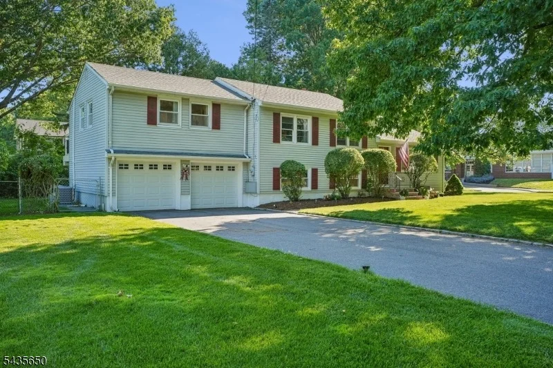 Photo of 2 Knapp Ave
