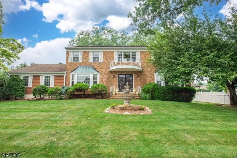 Photo of 21 Bates Dr