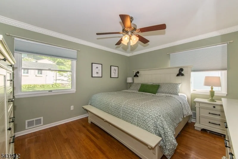 Photo of 540 Herrick Dr