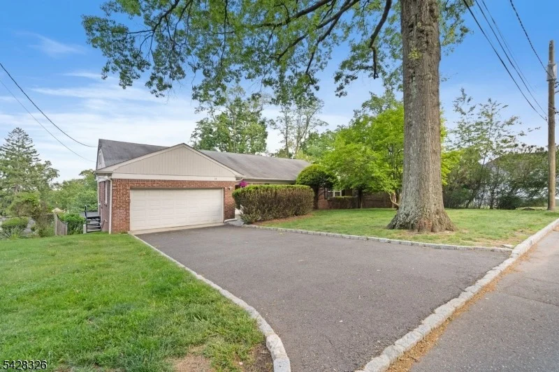 Photo of 26 Devon Dr