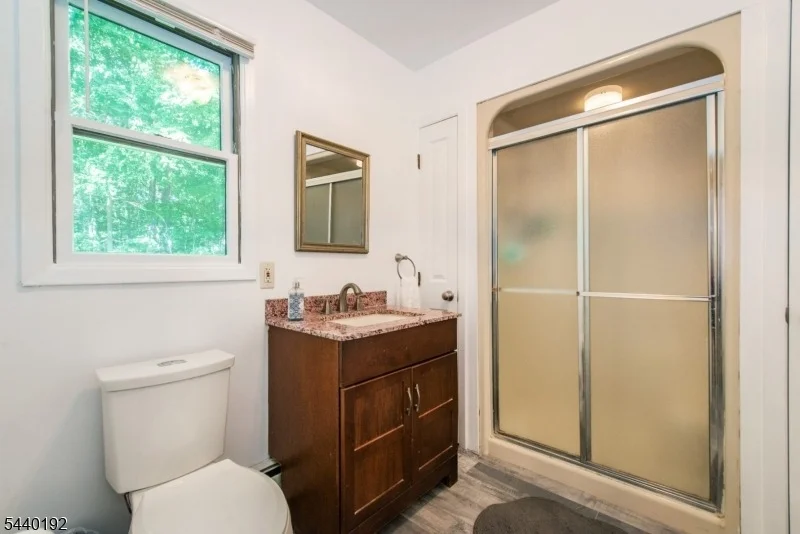 Photo of 27 Dewey Dr
