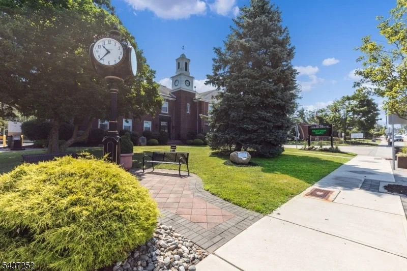 Photo of 13 Elm Dr