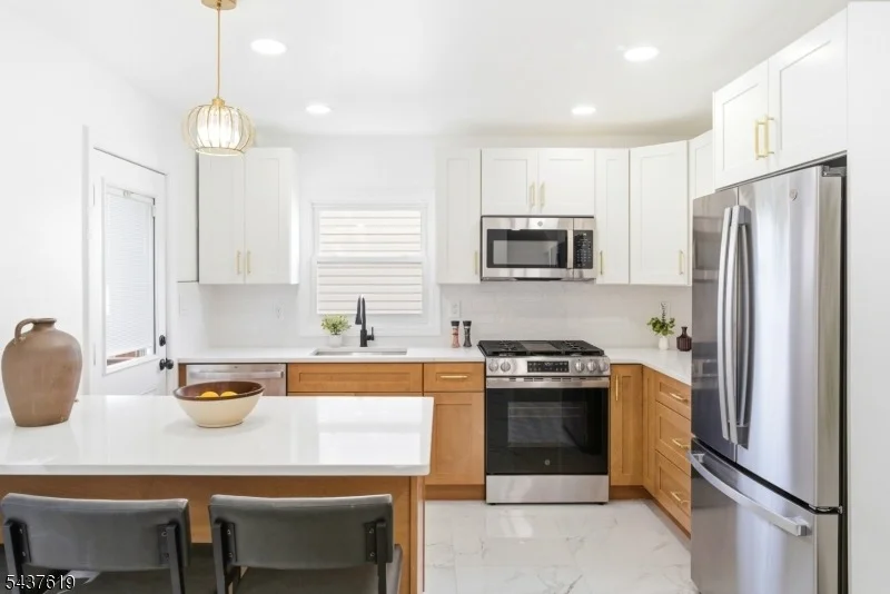 Photo of 135 Kenzel Ave