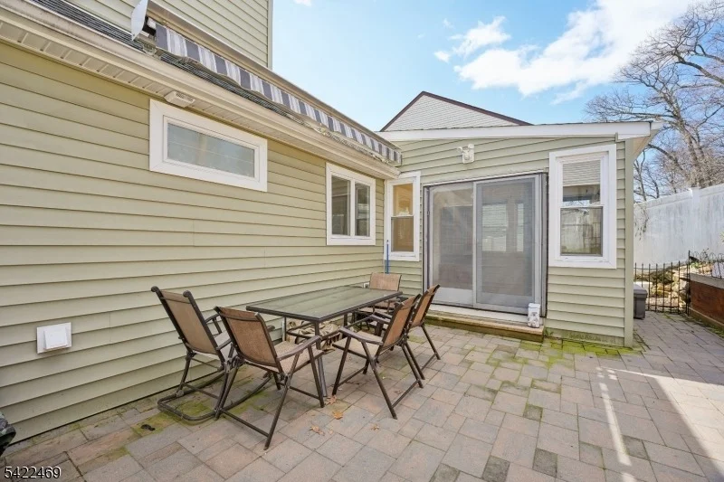 Photo of 59 Oakwood Dr