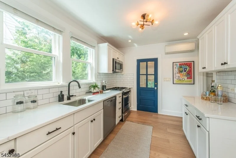 Photo of 22 Euclid Pl
