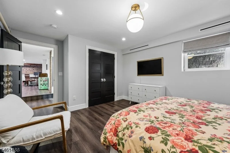 Photo of 1400 Orchard Rd