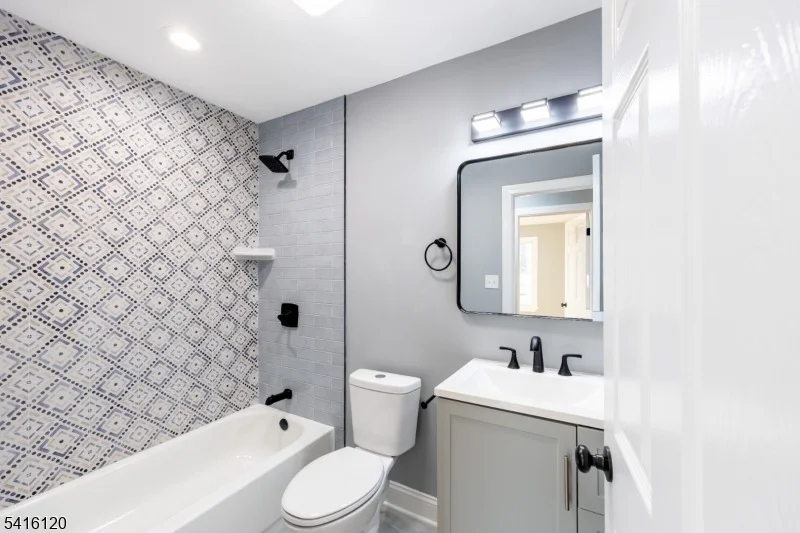 Photo of 2 Fern Dr